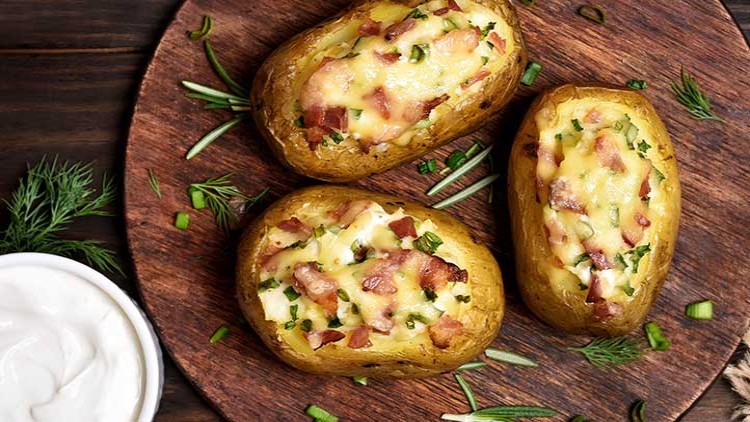 Gefüllte Kartoffel mit Speck und Käse - Globus ☀ Supermarkt ⇒ Vielfalt ...