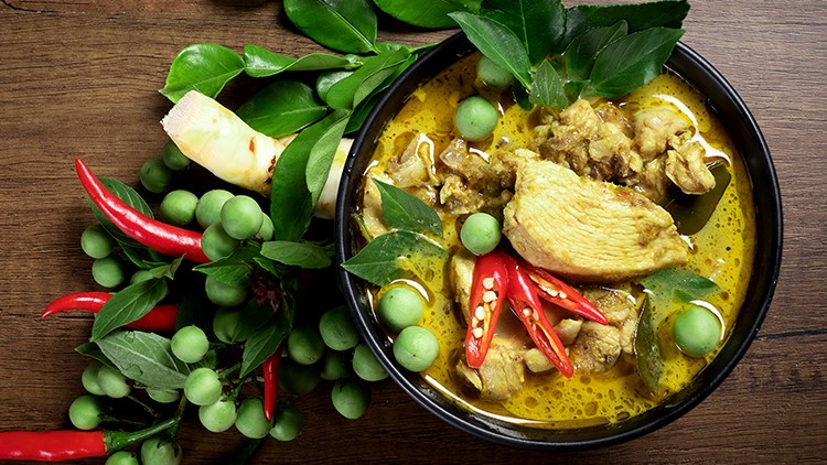 Grünes Curry mit Huhn thailändischer Art - Globus ☀ Supermarkt ⇒ ...
