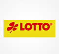 Gelbes Rechteck mit rotem Schriftzug LOTTO und rotem Kleeblatt mit vier Blättern auf weißem Hintergrund.
