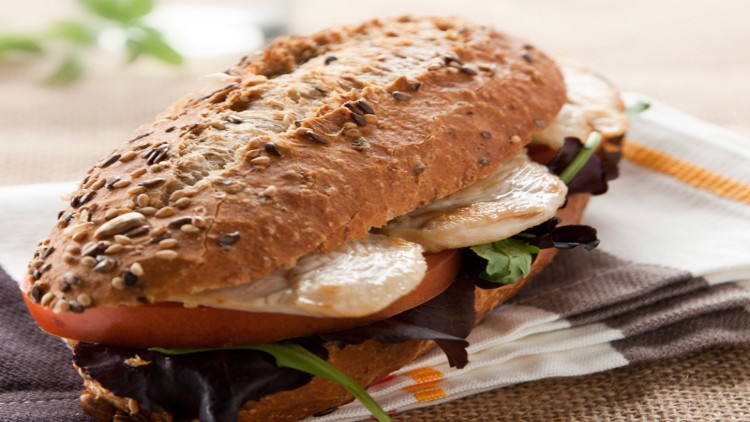 Körnerbaguette mit Pouladenbrust - Globus ☀ Supermarkt ⇒ Vielfalt ... Körnerbaguette mit Pouladenbrust - Globus ☀ Supermarkt ⇒ Vielfalt ...