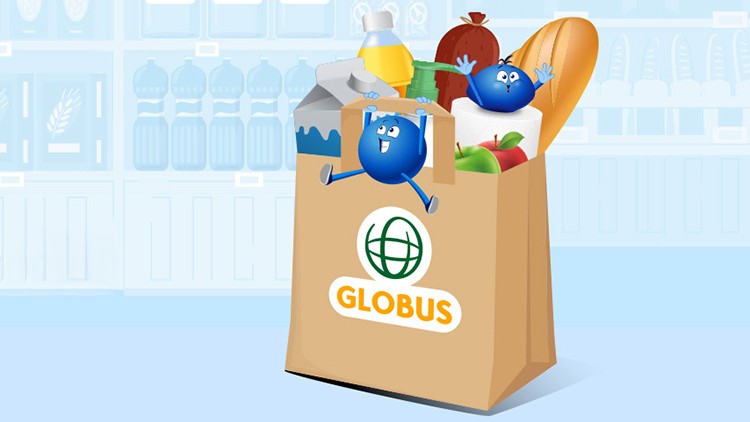 Eine GLOBUS-Papiertüte mit Lebensmitteln wie Brot, Äpfeln und Milch, darin zwei blaue PAYBACK Pointees mit fröhlicher Gestik.