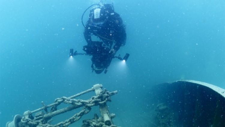 Tauchen im Sundhäuser See, Thüringen