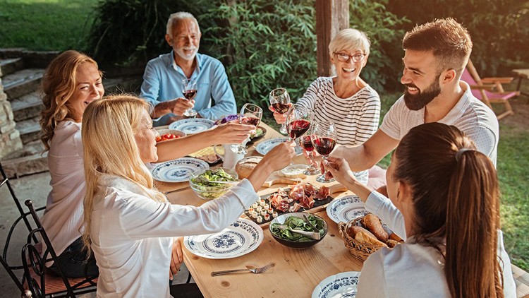 Familie beim Essen