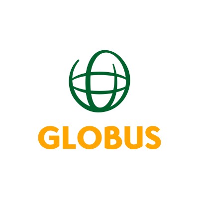 Grünes GLOBUS-Logo mit stilisierter Weltkugel über dem orangenen Schriftzug GLOBUS auf weißem Hintergrund.