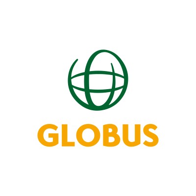 Grünes Globus-Symbol mit orangen Linien, darunter der orange Schriftzug „GLOBUS“ auf weißem Hintergrund.