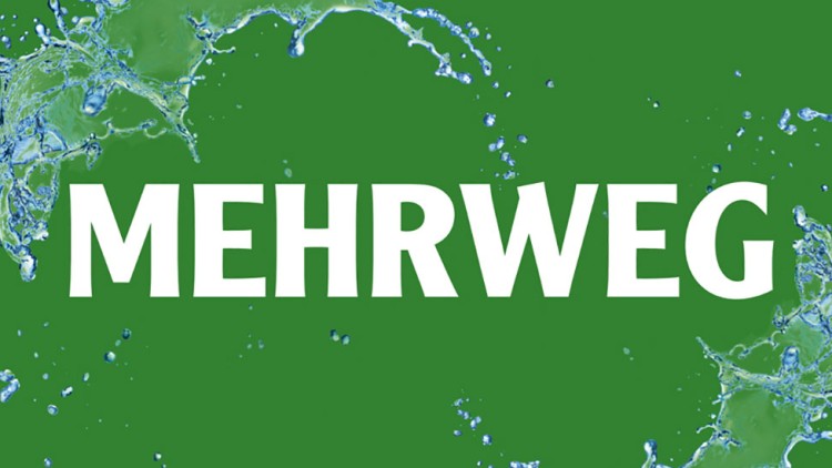 Weiße Schrift „MEHRWEG“ auf grünem Hintergrund mit blauen Wasserspritzern um die Ränder.