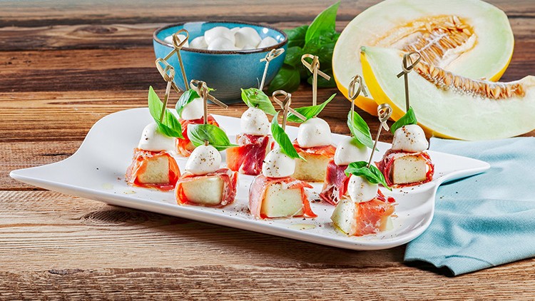 Schinken-Melonen-Spieße - Globus ☀ Supermarkt ⇒ Vielfalt, Qualität ... Schinken-Melonen-Spieße - Globus ☀ Supermarkt ⇒ Vielfalt, Qualität ...