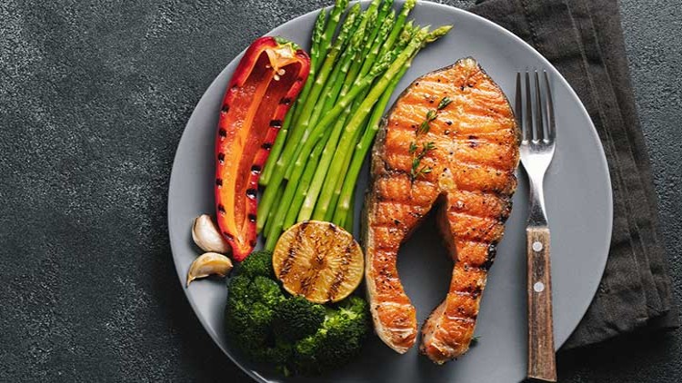 Lachssteak mit Grillgemüse - Globus ☀ Supermarkt ⇒ Vielfalt, Qualität ...