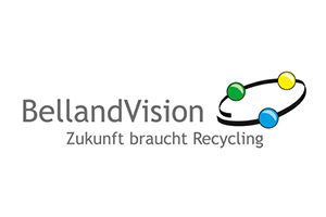 Schriftzug „BellandVision“ und „Zukunft braucht Recycling“ daneben drei farbige Kugeln in Gelb, Grün und Blau mit gebogenem Pfeil.