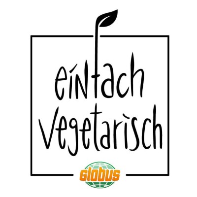 Schwarzer Schriftzug „einfach vegetarisch“ mit Blattmotiv auf weißem Hintergrund, darunter das grüne und orange GLOBUS-Logo.