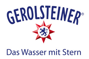 Das Logo von Gerolsteiner zeigt den Schriftzug „GEROLSTEINER“, einen roten Stern mit Löwenmotiv und den Text „Das Wasser mit Stern“.