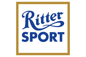 Das Logo von Ritter Sport mit blauem Schriftzug und einem goldenen Rahmen auf weißem Hintergrund.