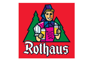 Rothaus-Logo mit Person in Tracht, zwei Biergläsern in den Händen und grünem Tannenhintergrund auf rotem Quadrat.
