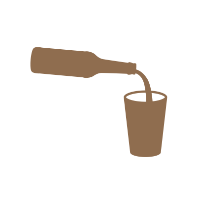 Braune Silhouette einer Flasche, aus der Flüssigkeit in ein Glas gegossen wird, vor weißem Hintergrund.