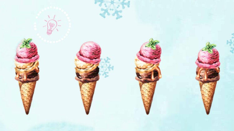 Vier Eiswaffeln mit rosa Eis, Schokosauce, Sahne und Minzblatt auf hellblauem Hintergrund mit Schneeflocken-Motiven.