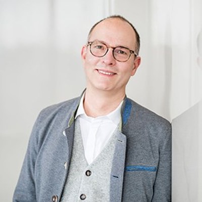 DR. JOCHEN FRENZEL