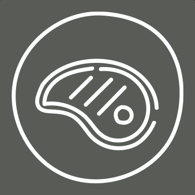 Ein weißes Symbol eines gegrillten Steakstücks mit Grillstreifen, dargestellt auf grauem Hintergrund in einem weißen Kreis.
