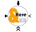 Ein großer orangefarbener „&“-Buchstabe, daneben schwarzer Text „Here“, darunter dünner schwarzer Text „NOW“, umgeben von Pfeilen.