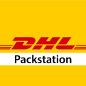 Gelbes Logo mit rotem DHL-Schriftzug oben, darunter ein weißer Streifen mit schwarzem Text „Packstation“ in der Mitte.