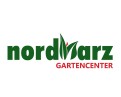 Grünes Logo „nordharz“ mit stilisierten Blättern im Buchstaben „h“, darunter roter Schriftzug „GARTENCENTER“.