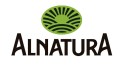 Schwarzer Schriftzug „ALNATURA“ unter einem grünen, stilisierten Sonnen- und Landschaftsymbol auf weißem Hintergrund.
