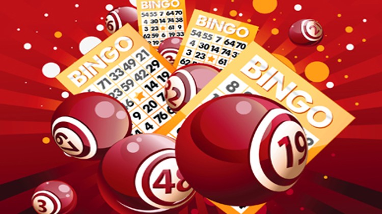 Rote Bingo-Kugeln mit Zahlen schweben vor gelben Bingo-Spielkarten und einem roten Hintergrund mit Punkten und Strahlen.