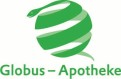 Grünes Logo der Globus-Apotheke mit einer stilisierten Schlange, die sich um eine Kugel windet, darunter Text „Globus – Apotheke“.