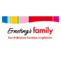 Logo von Ernsting’s family mit bunter Streifenlinie, schwarzem und rotem Schriftzug und Slogan „Von fröhlichen Familien empfohlen“.