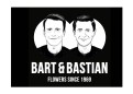 Zwei schwarz-weiße Illustrationen mit Text „BART & BASTIAN“ und darunter „FLOWERS SINCE 1969“ auf schwarzem Hintergrund.