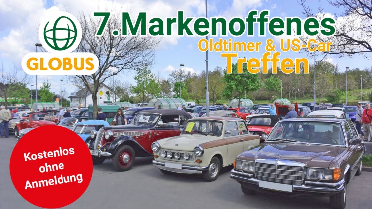Verschiedene Oldtimer und US-Cars stehen auf einem Parkplatz, Text: „7. Markenoffenes Oldtimer & US-Car Treffen, kostenlos ohne Anmeldung“.